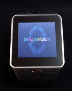 Écran de la Smartwatch DZ09 au démarrage
